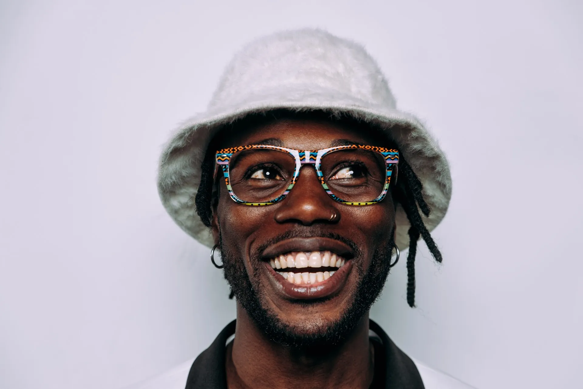 アフリカでメガネが売れる！？50店舗以上を展開するアフリカのJINSモデルに出資